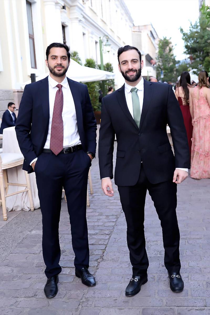 Así fue la boda eclesiástica de Ivana Lagos y Jacobo Waincier Canahuati