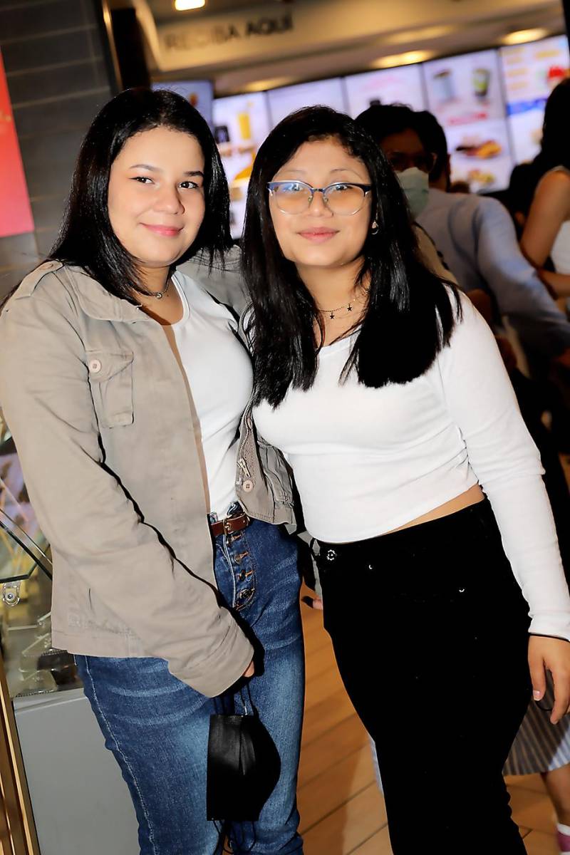Fernanda Raudales y Katheryn Ramos 