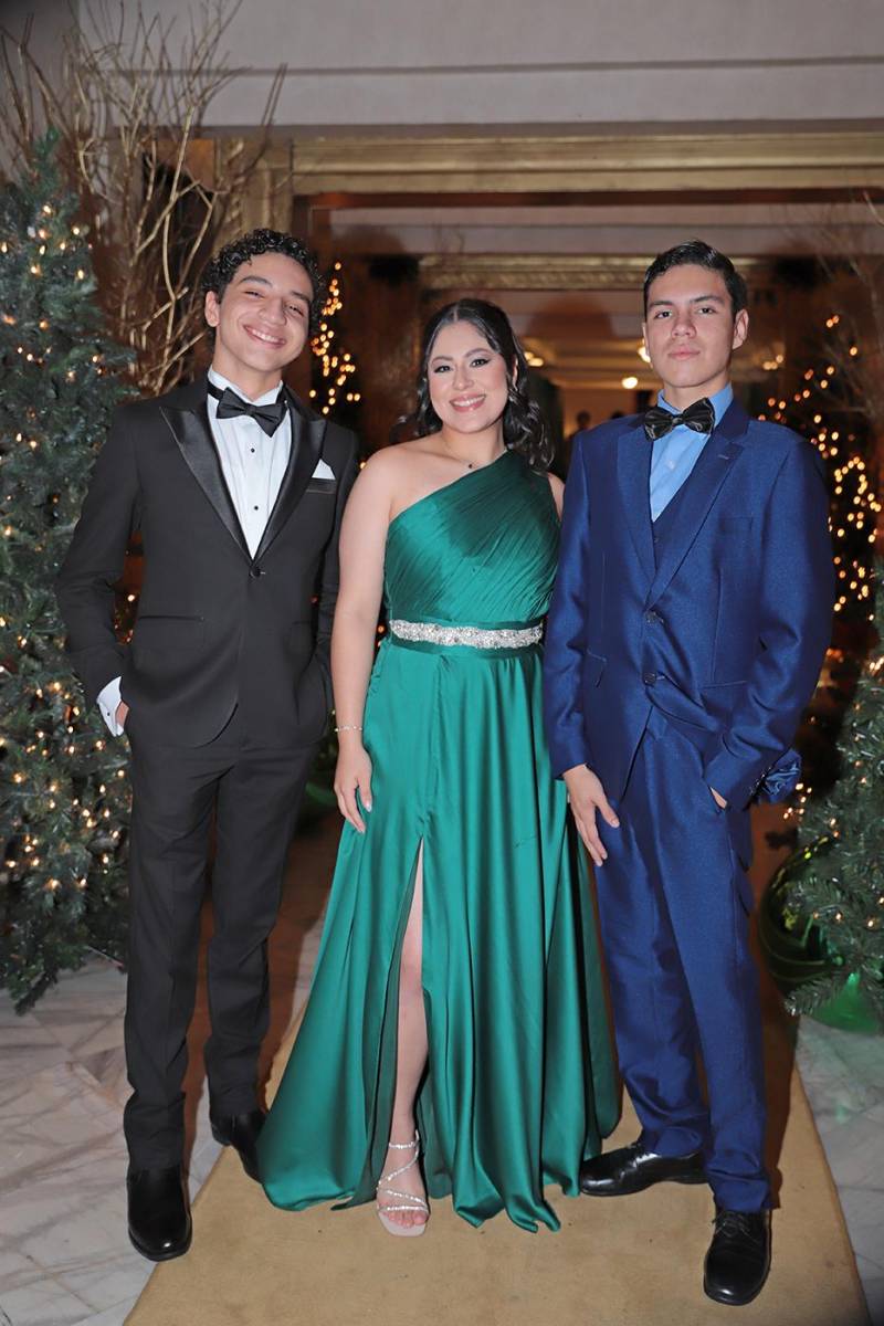 Fiesta de la prom 2024 del Instituto Sagrado Corazón