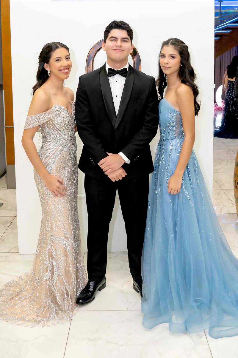 Surie Rivera, Santiago Mancía, Jimena Izaguirre. 