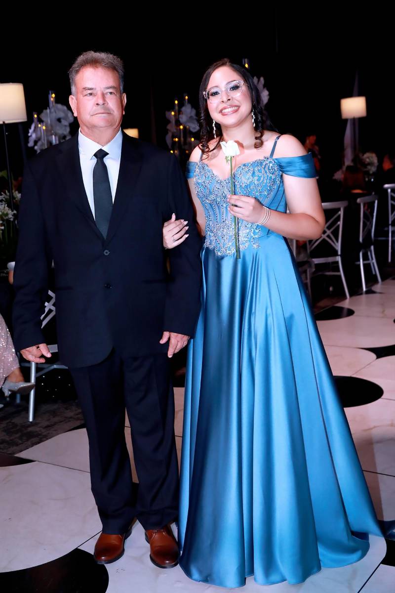 Angeline Méndez y su padre Álvaro Méndez. 