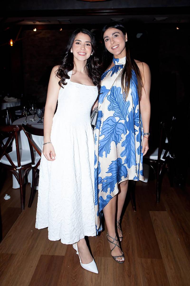 Giovanna Handal y Arianna Boadla.