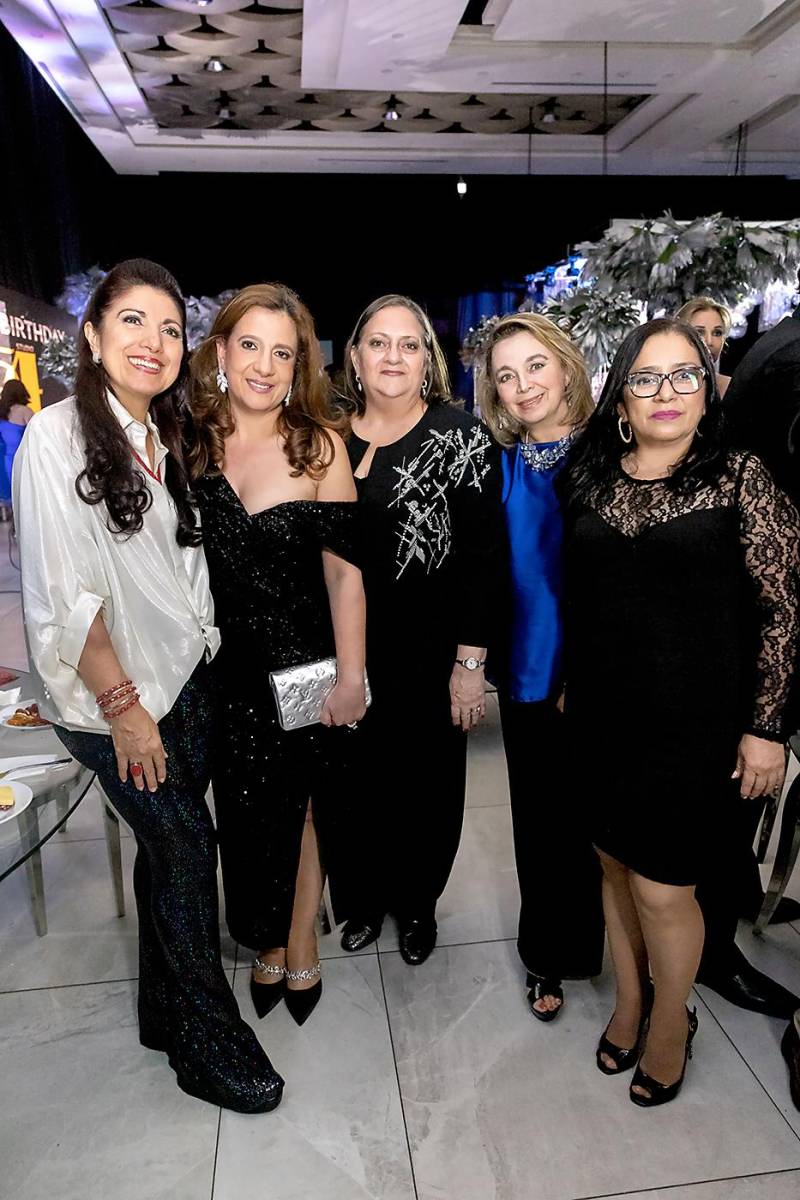  Mavis Bueso, Jackie Diek, Lucema Kawas, Martha Calderón.