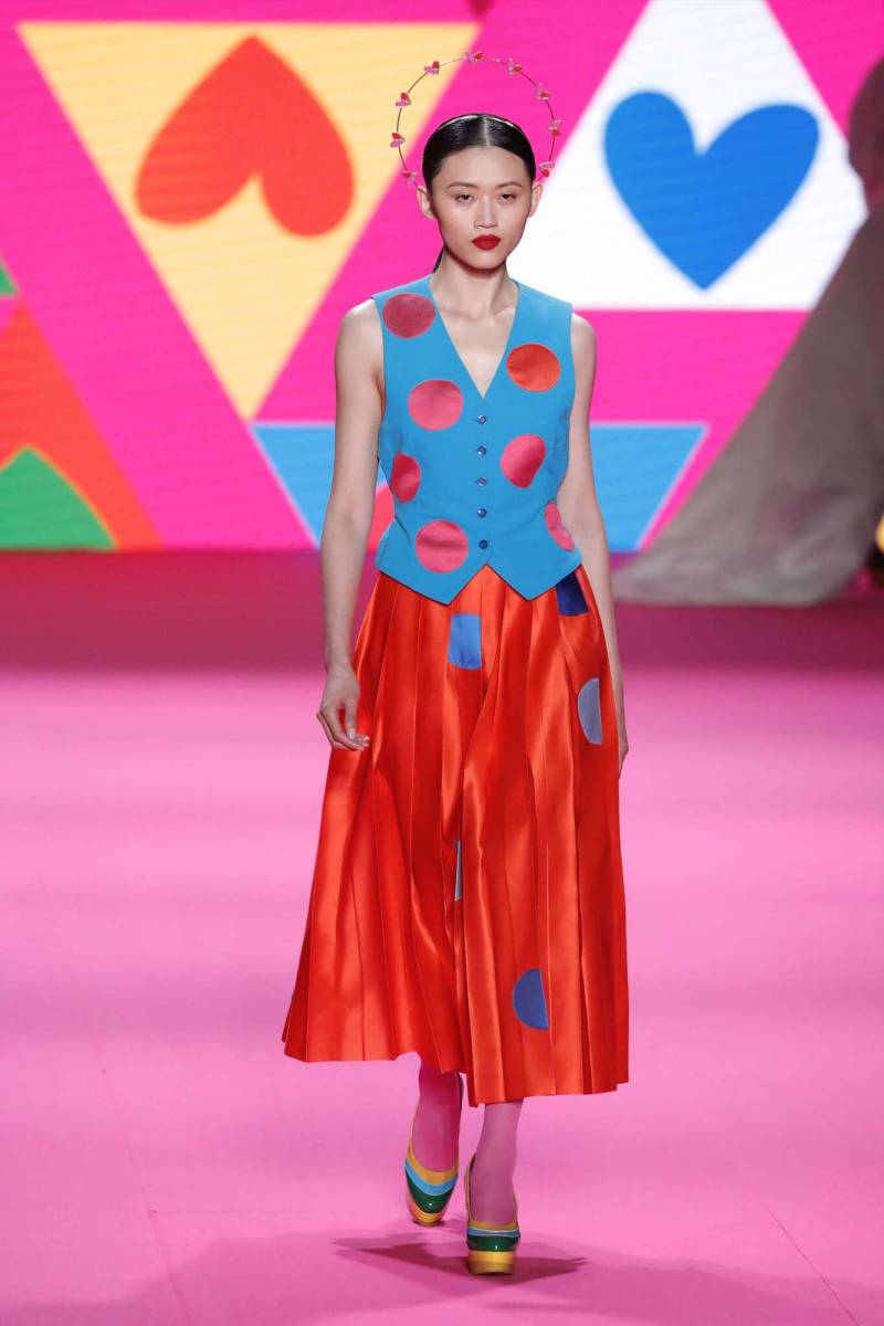 Los lunares protagonista de la colección de Agatha Ruiz de la Prada