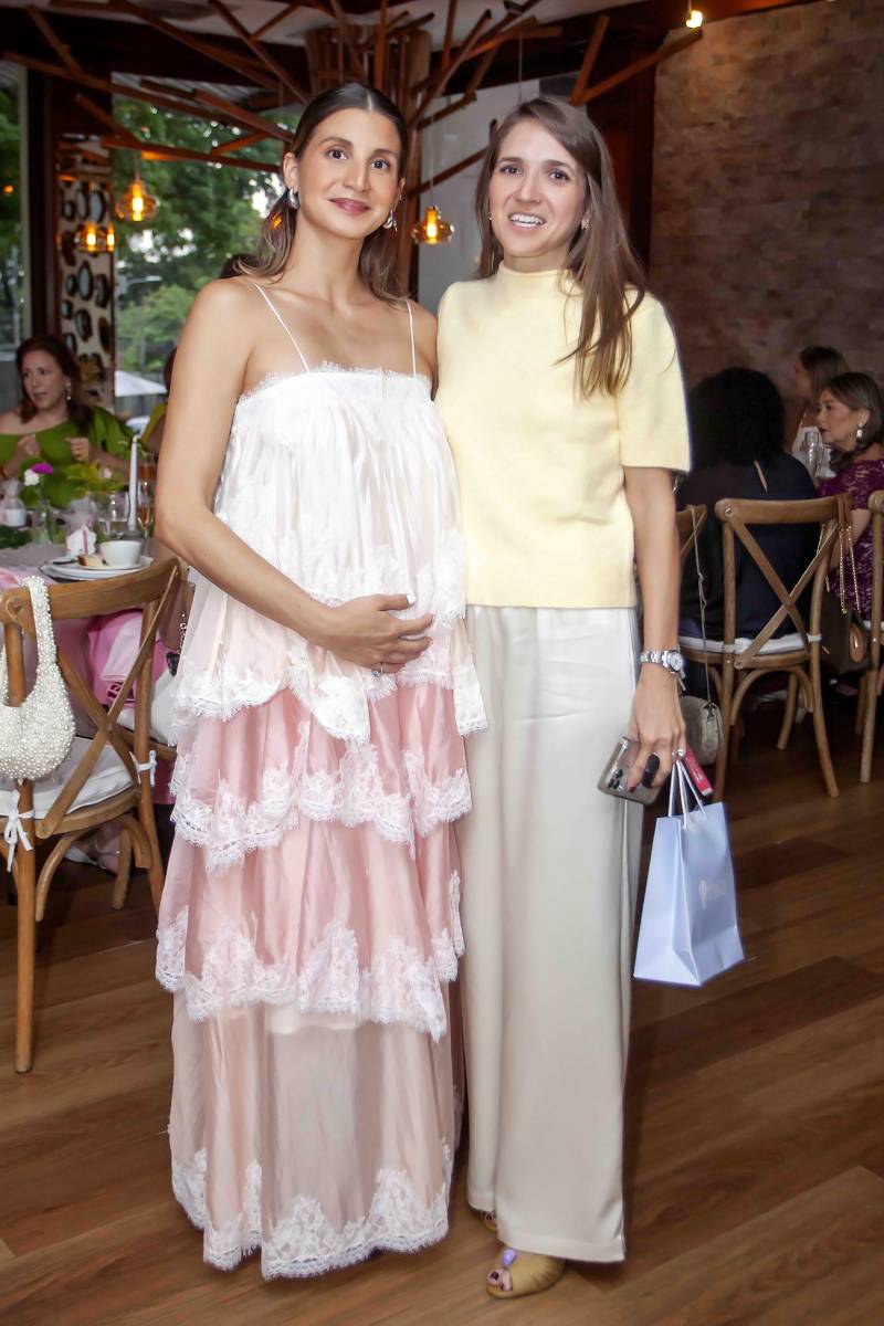 Andrea Sadrzadeh y Emma de Marzuca.