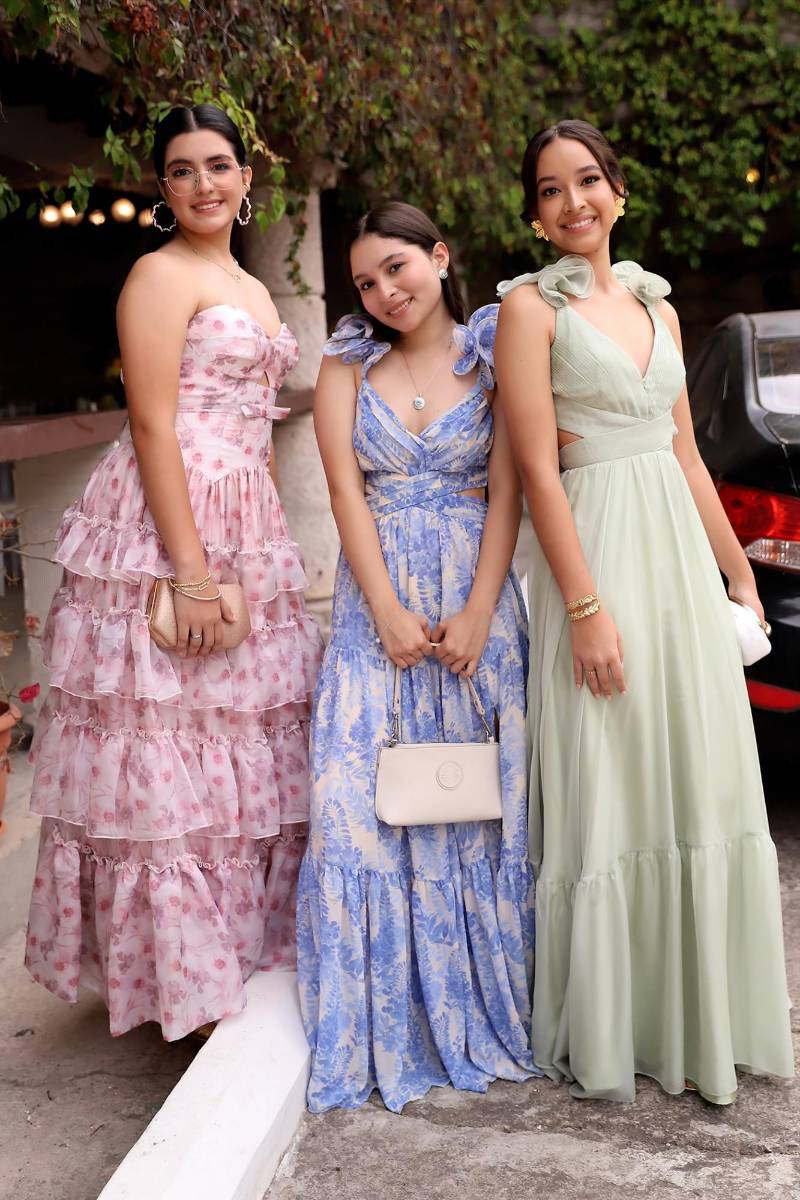 Grazzia Lacayo, Sariana Ardón y Anna Flores