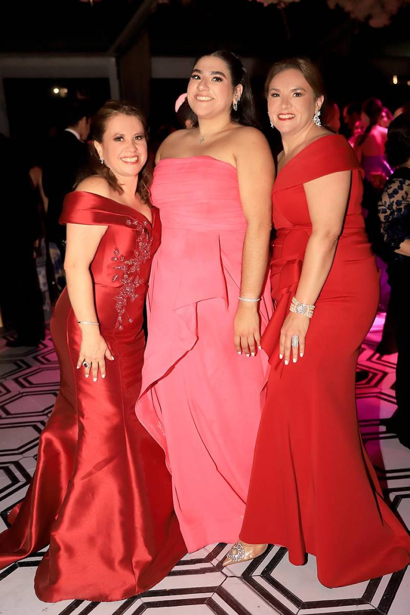 Karen Uclés, Andrea Espinal y Gaby Salazar