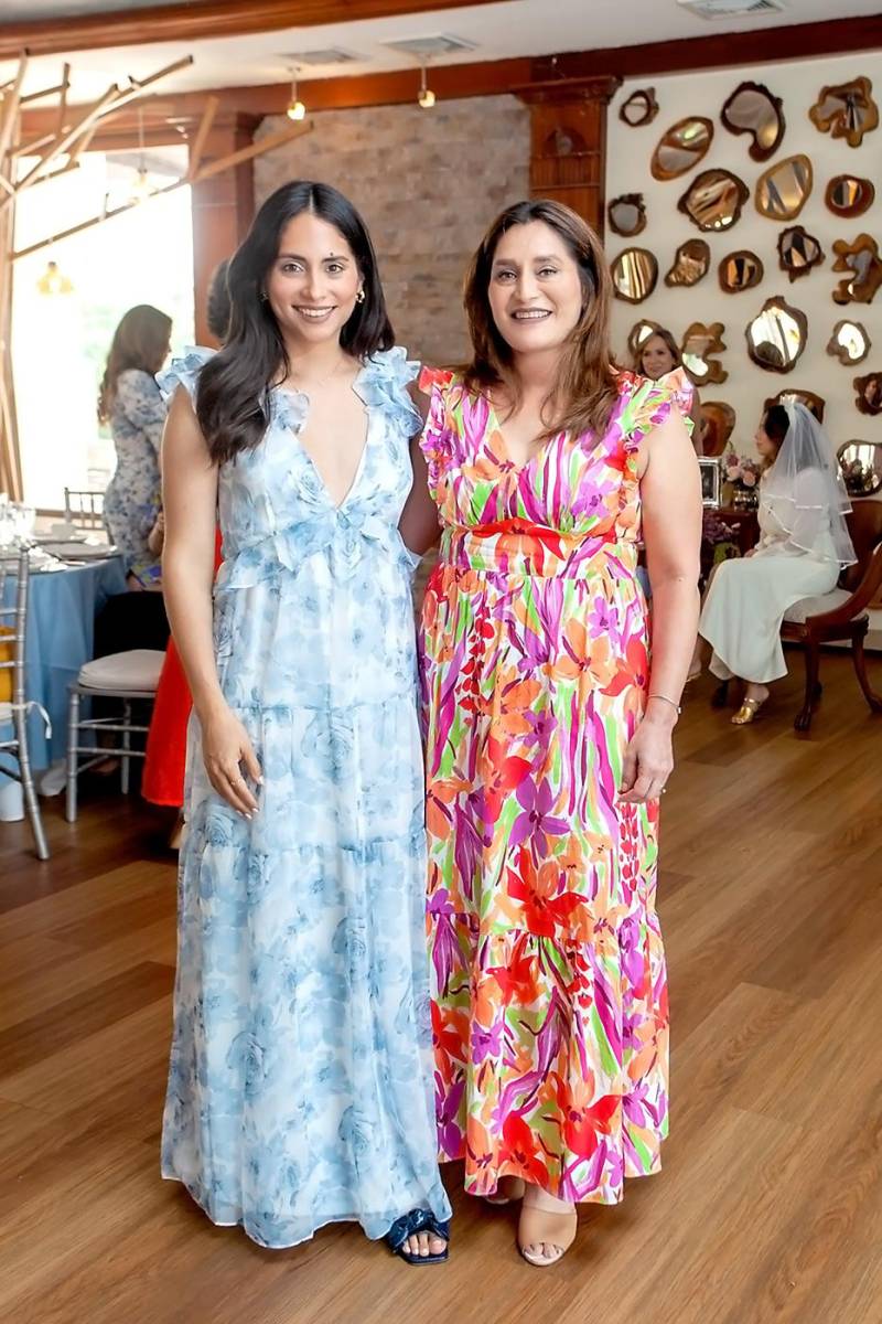 Sara Castillo y Alicia Bográn.