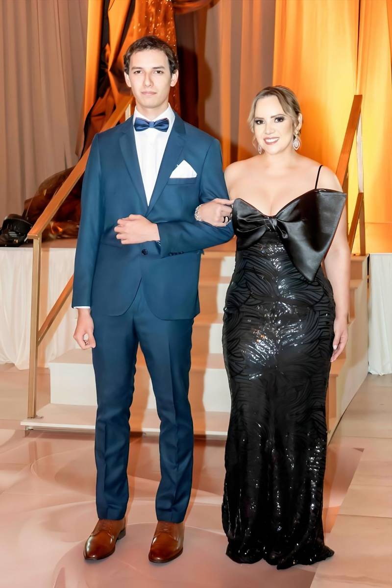 Alessandro Paredes Perdomo y su madre Nuria Perdomo. 