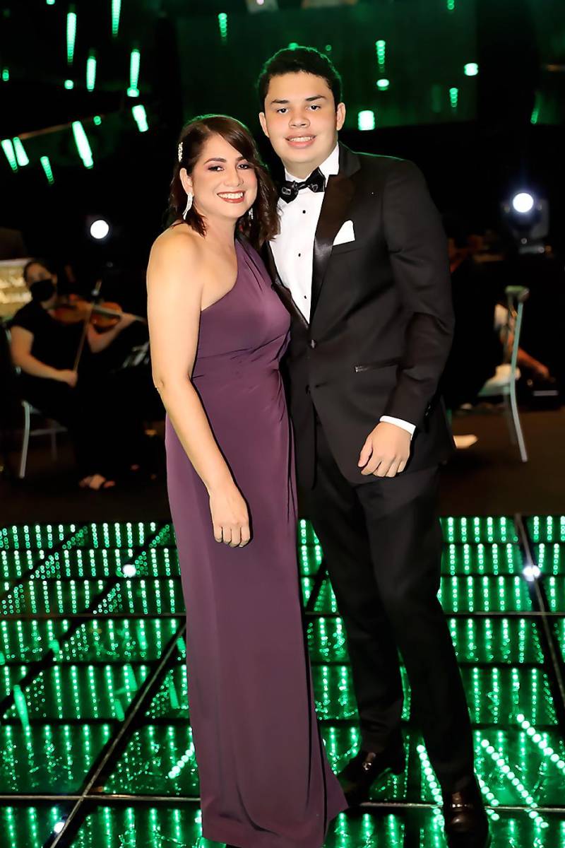 Sonia Argueta y César Meza