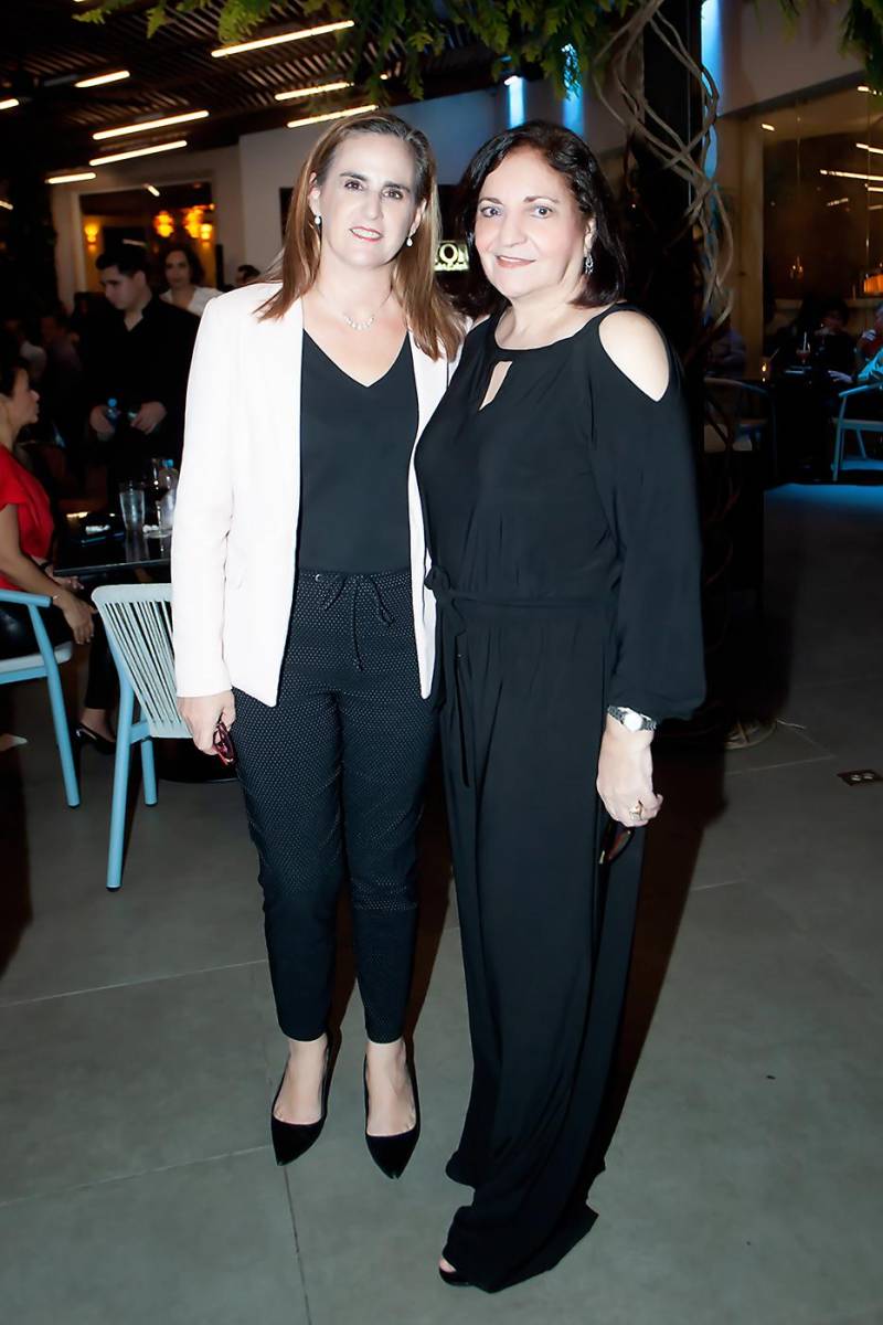 María Isabel Rodríguez y Carmen Diban.