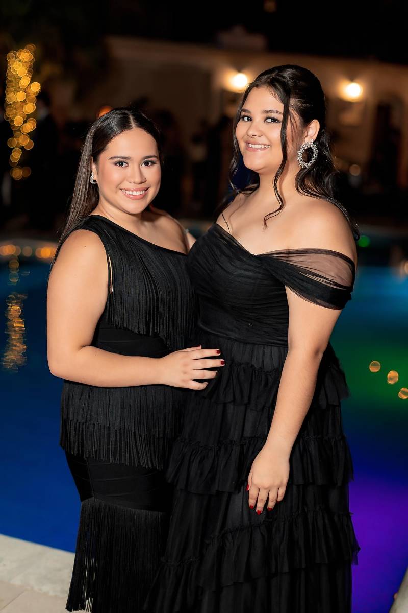 Angélica Chinchilla y Alana Barahona.