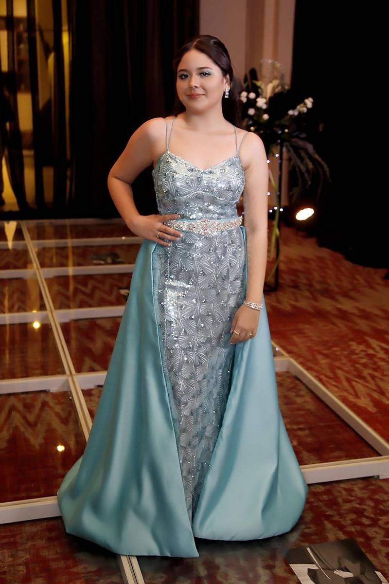 Sara Ponce.