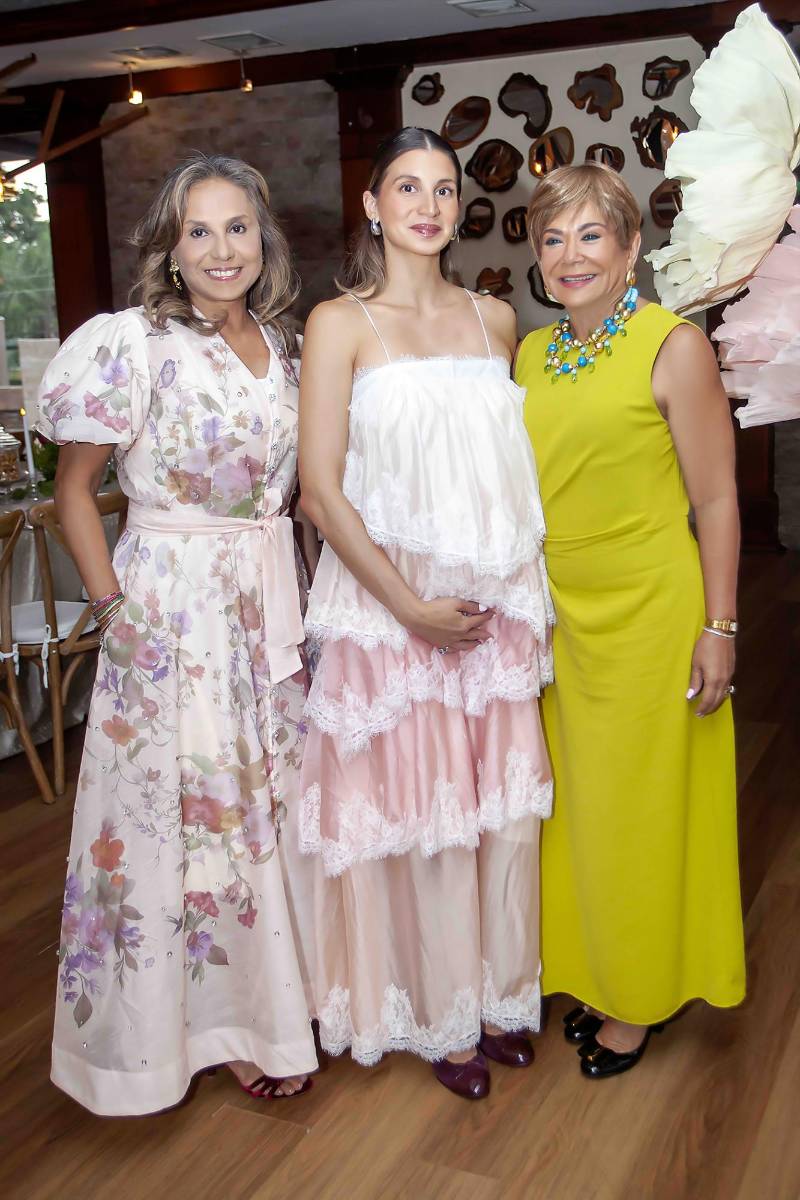Wanda Mainardi, Andrea Sadrzadeh y Pamela Vaquero.