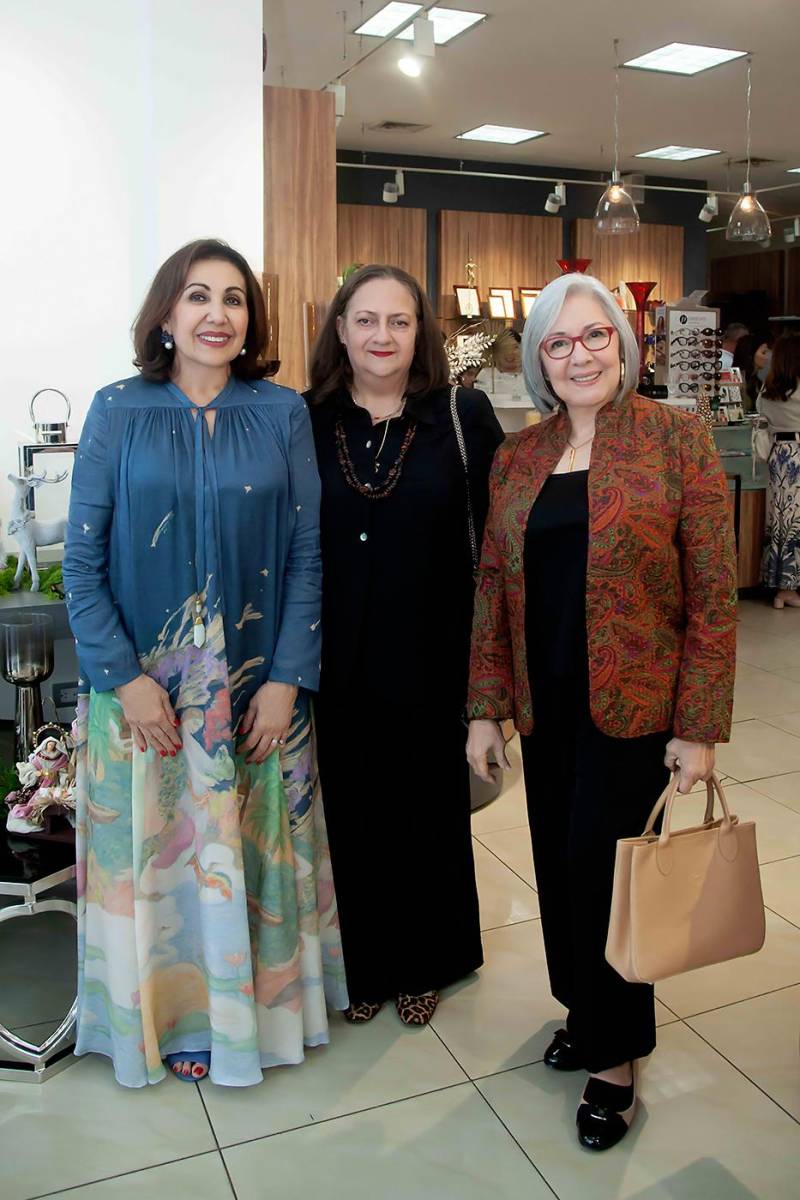 Carolina Canahuati, Lucena Kawas y Norma D’Arcy