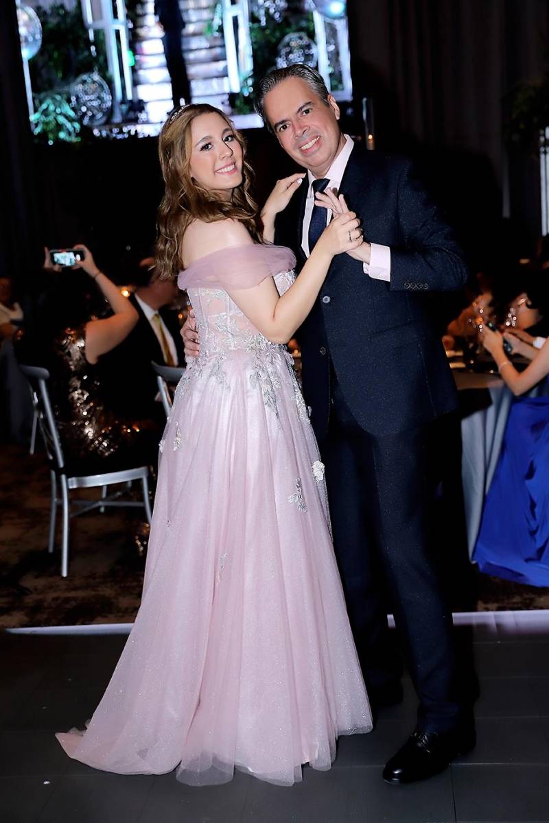 Fiesta de la prom 2024 de Antares y Aldebarán