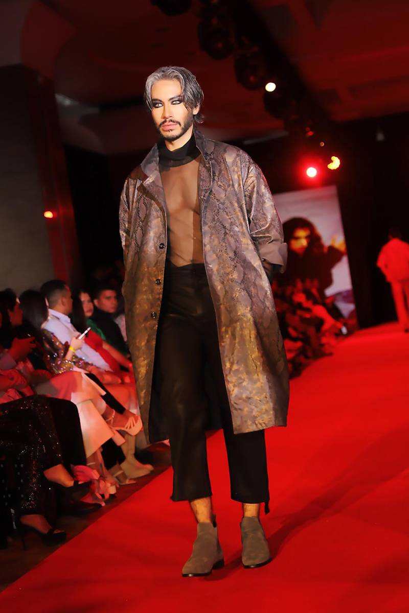 Abraham Pacheco debuta con TheNewBlack en Estilo Moda 2022