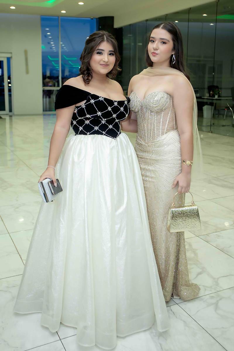 Kristel Aguirre y Estefany Caraccioli. 