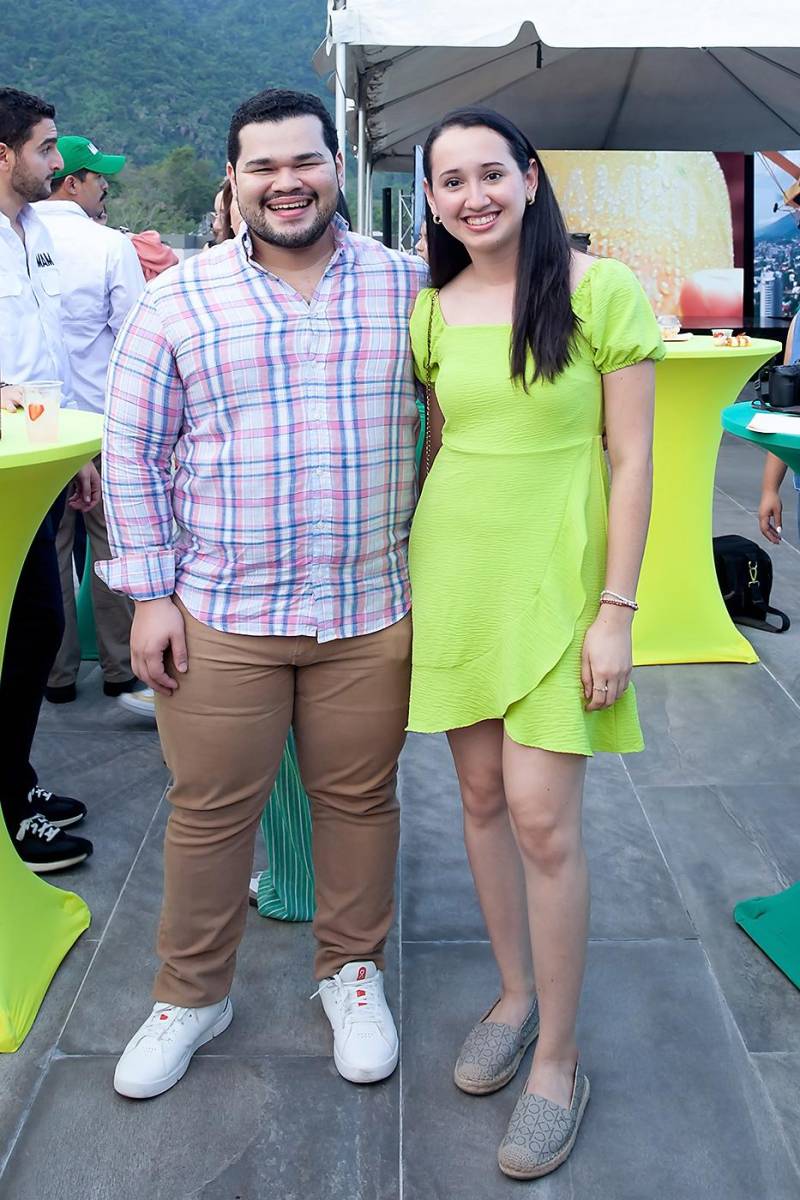 Héctor Iván Mejía y Aylin Arévalo.