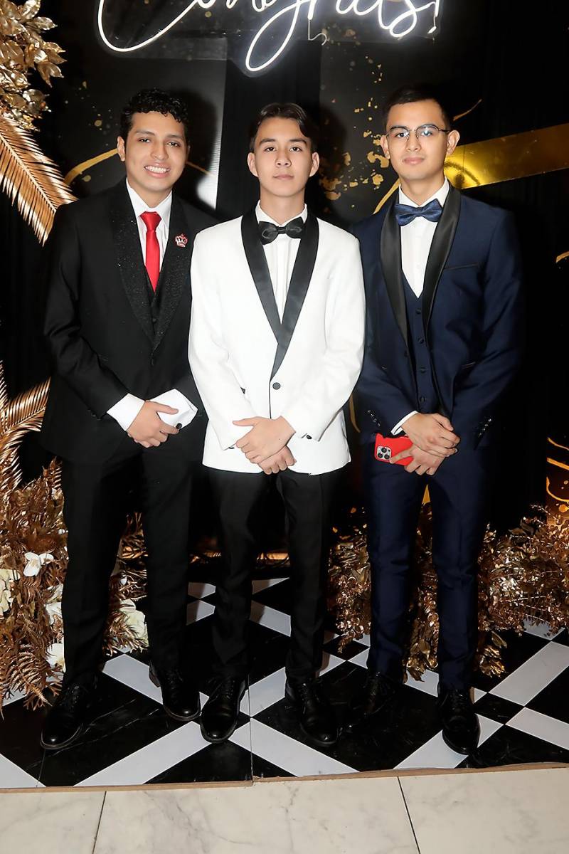 Doménico Arcudi, Edinson Cubas y Eder Velázquez