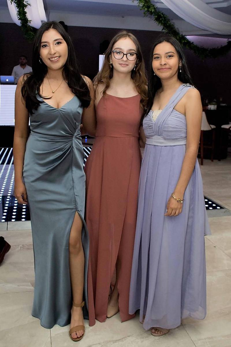 Silvia Valencia, María Fuentes y Camila Muñoz