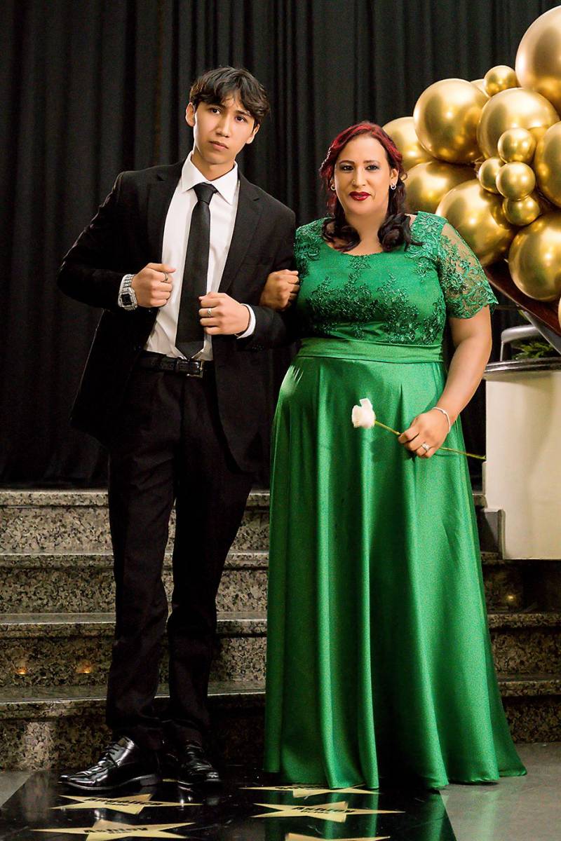 Desfile padres e hijos de la prom 2024 de IHCI Bilingual School