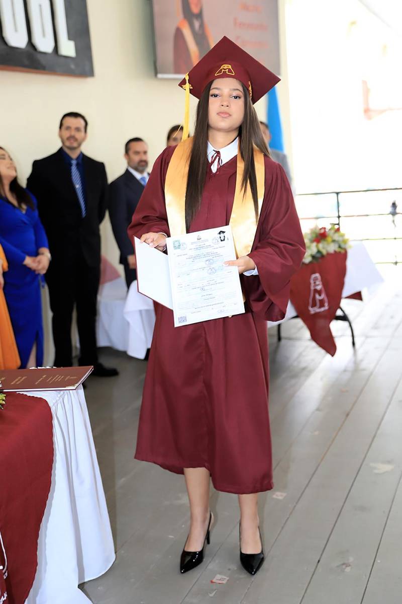 Graduación de los seniors 2025 de Mayan School