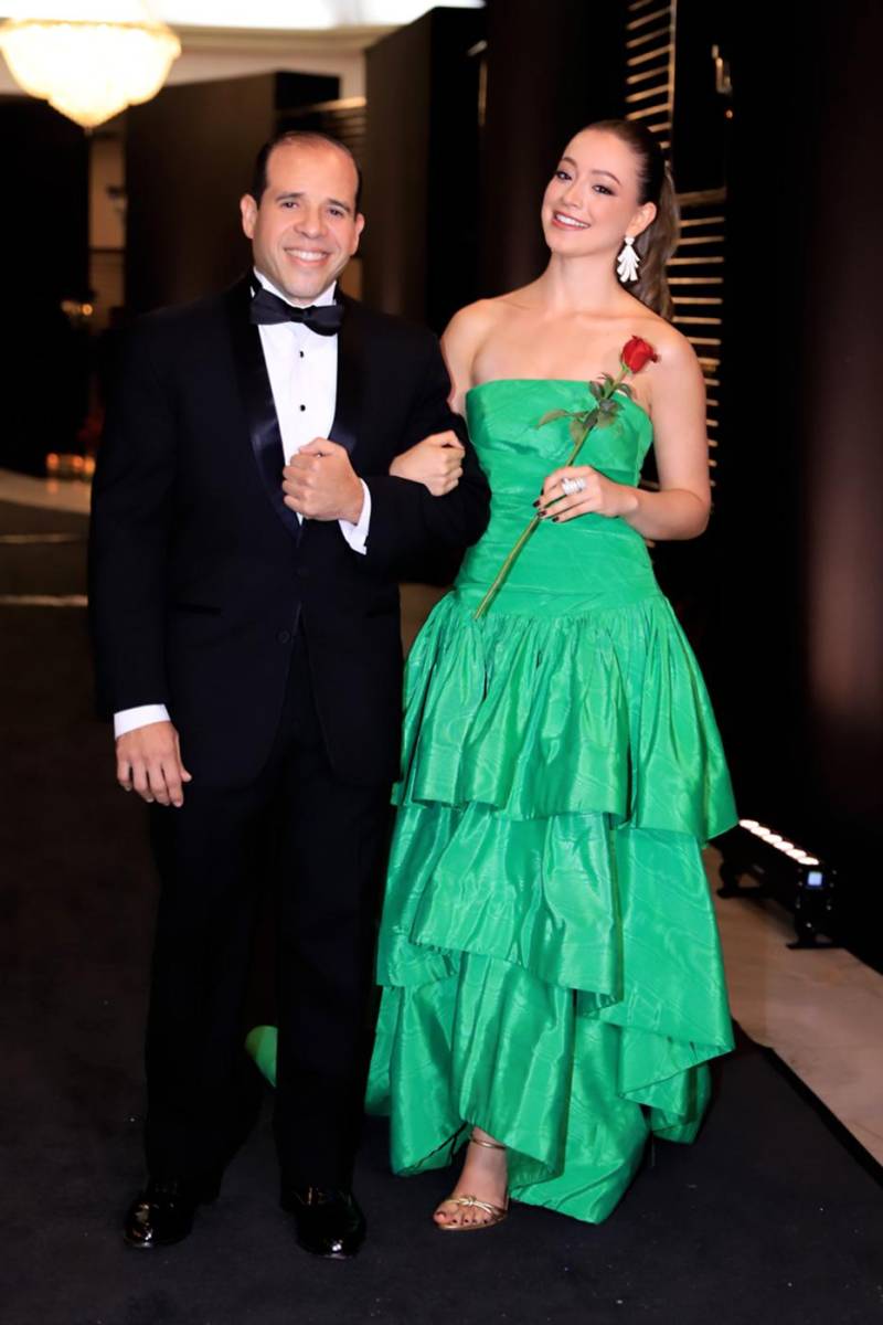 Desfile padres e hijos de la prom 2025 de DelCampo School