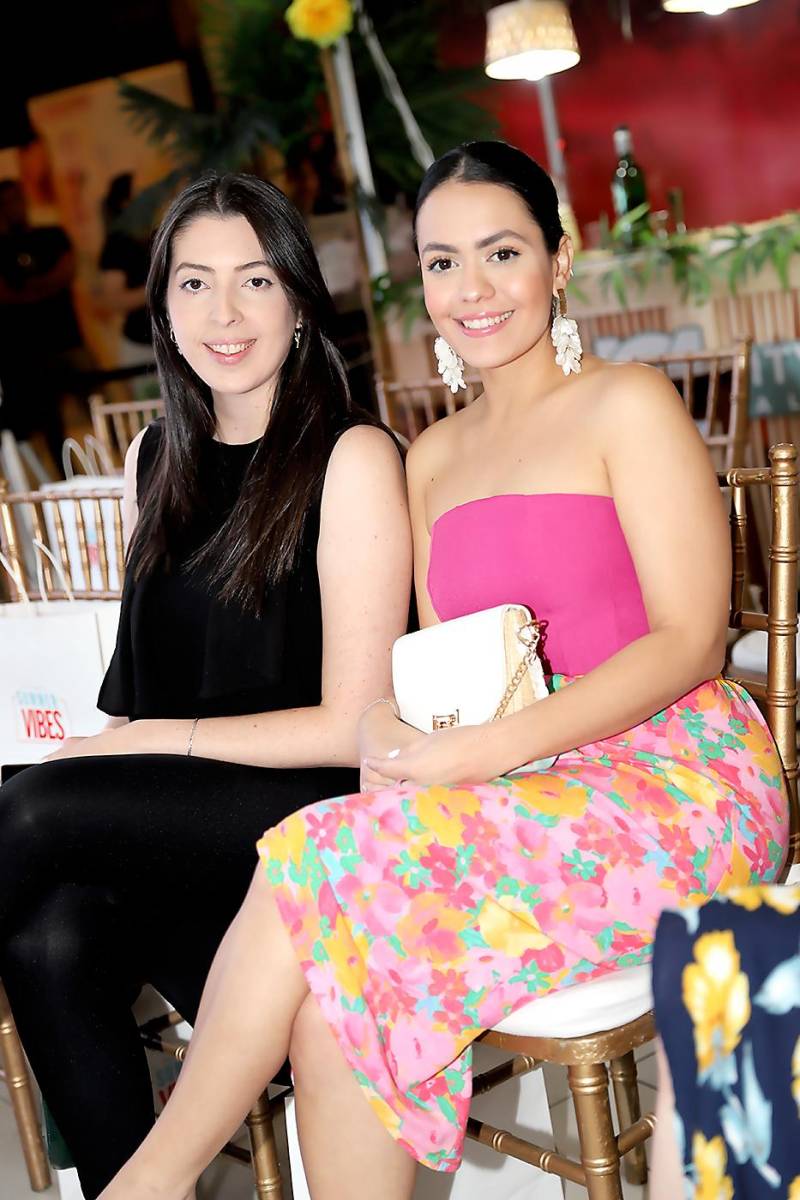Elia Castellanos y Adriana Melgar. 