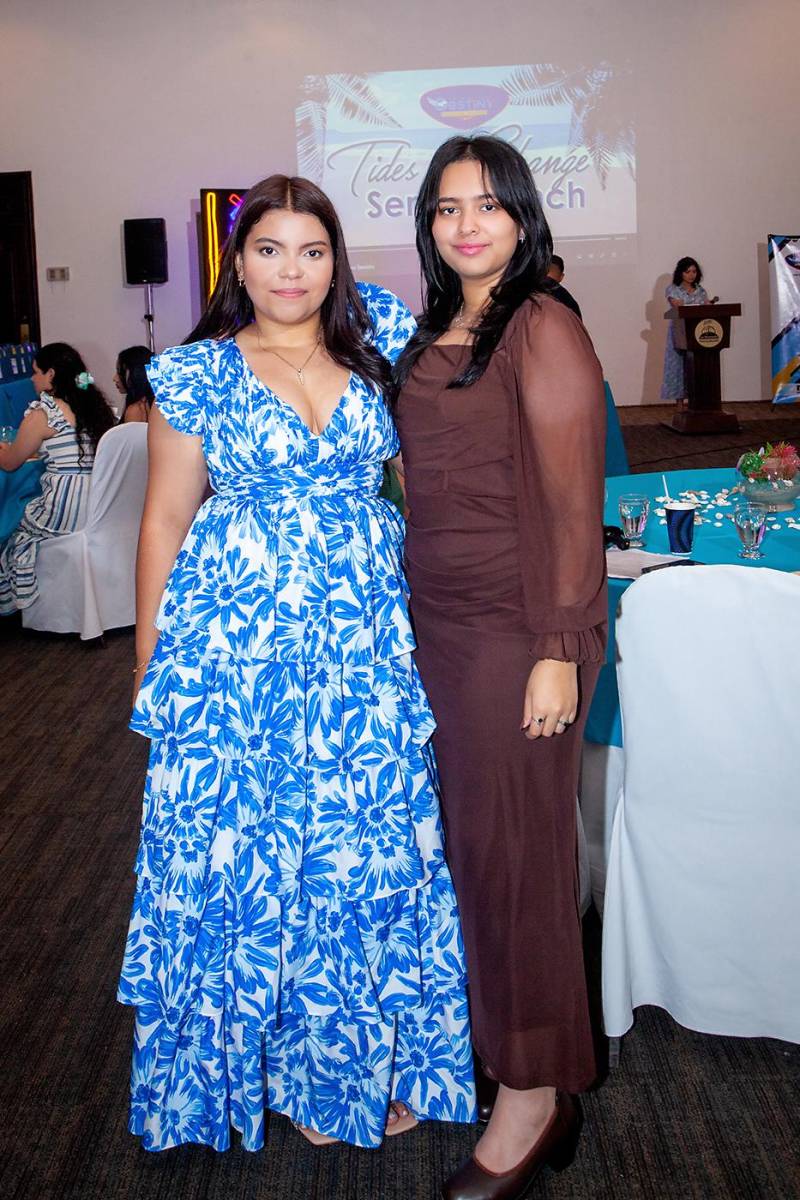 Andrea Munguía y Zoé Mancía.