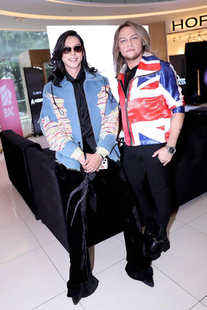 Derek Kattán y JC Salazar.