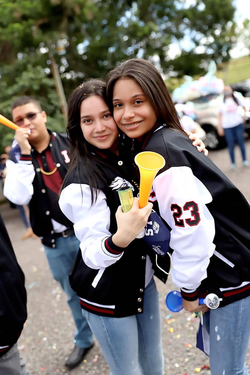 Fabiola Pereira y Kiara Anariba
