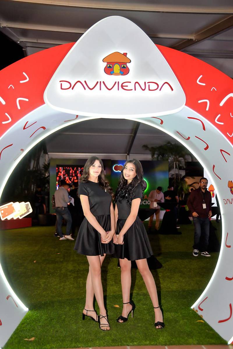 Brenda Arguedas y Daniella Venegas