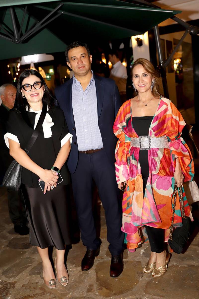 Grand opening de Orujos en Plaza Lara