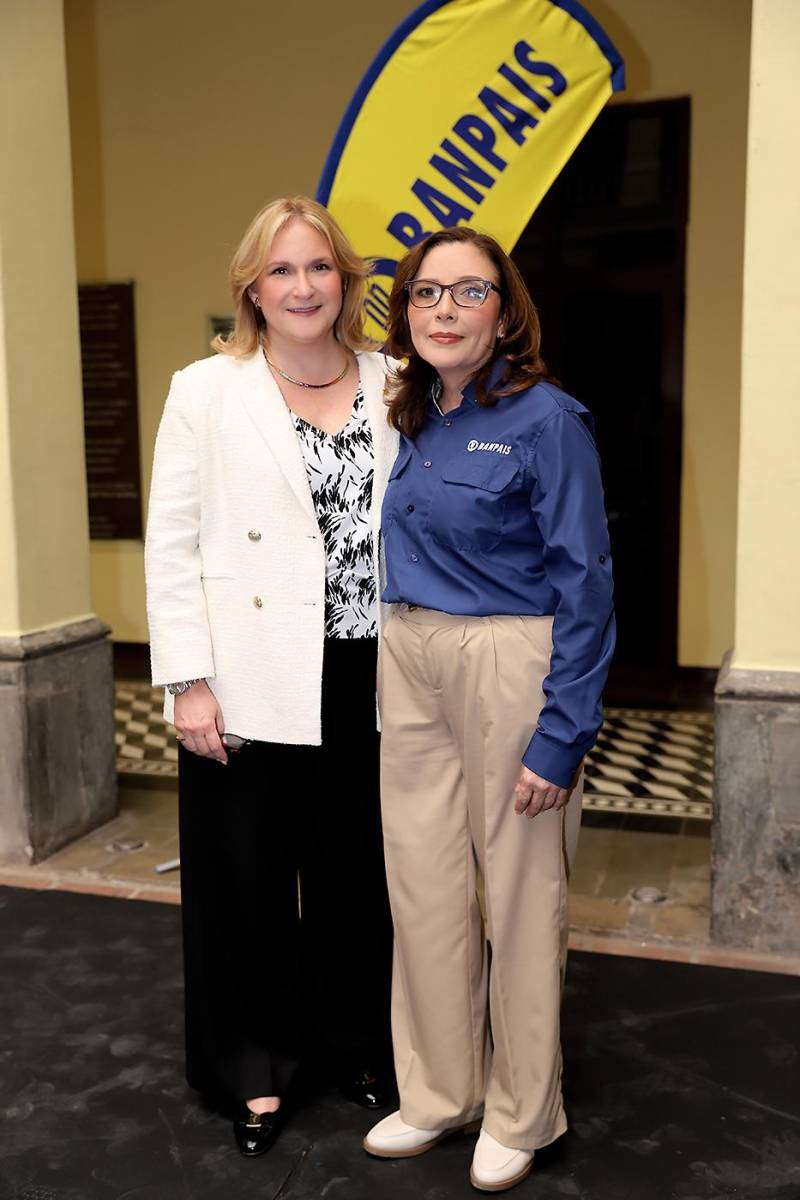 El Regreso de las sombrillas: Color en el corazón de Tegucigalpa