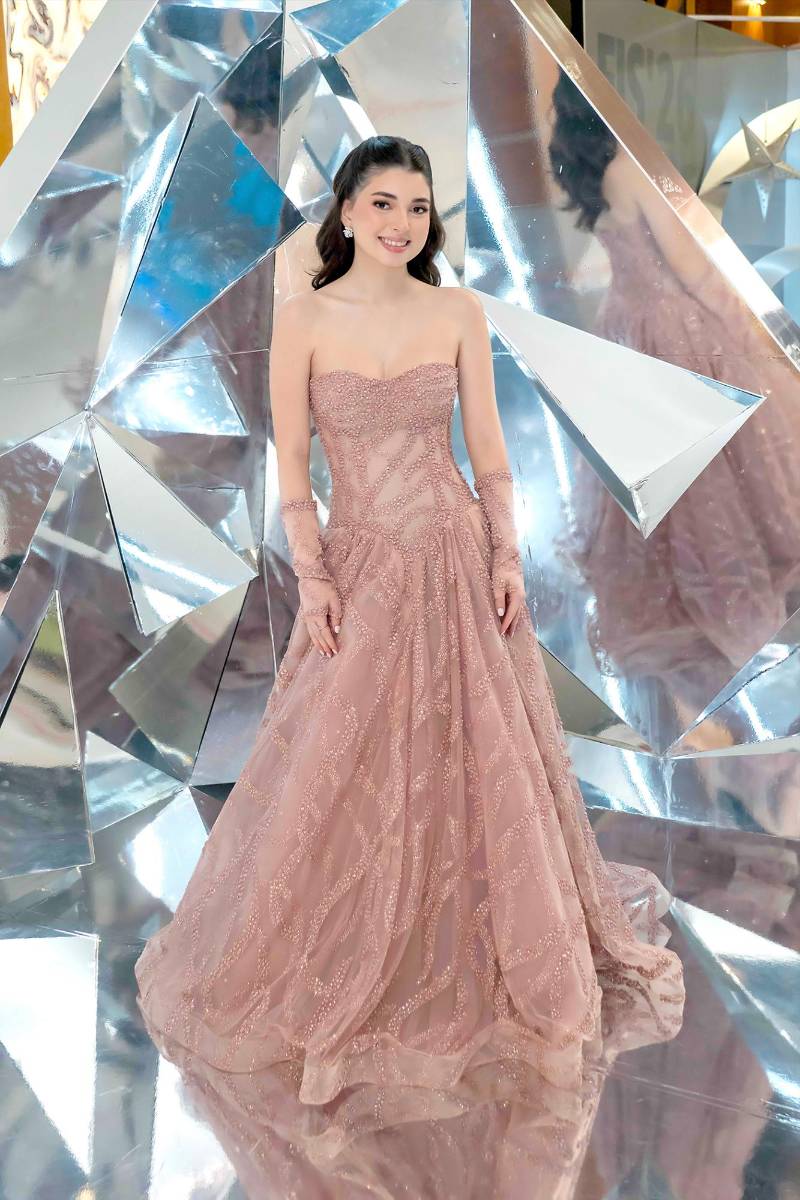 Looks de la gala de graduación de la Escuela Internacional Sampedrana 2026