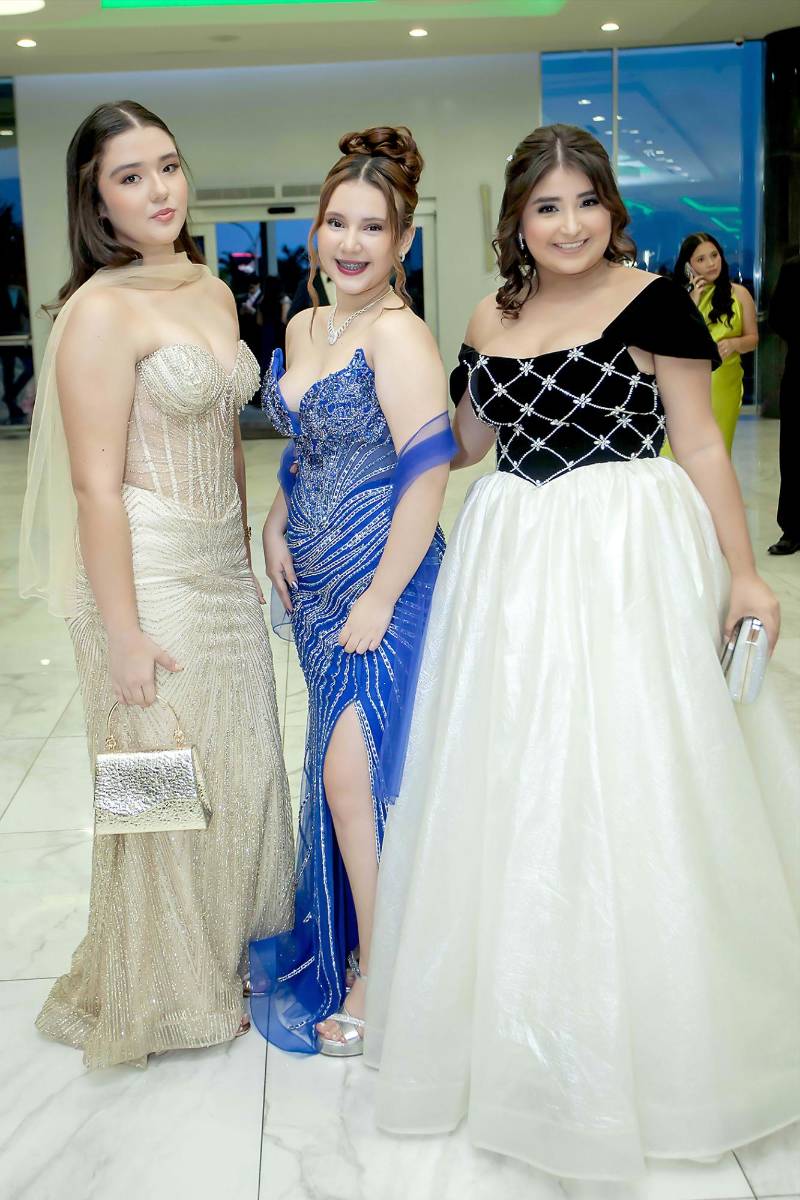 Estefany Caraccioli, Loany Navarro y Kristel Aguirre. 