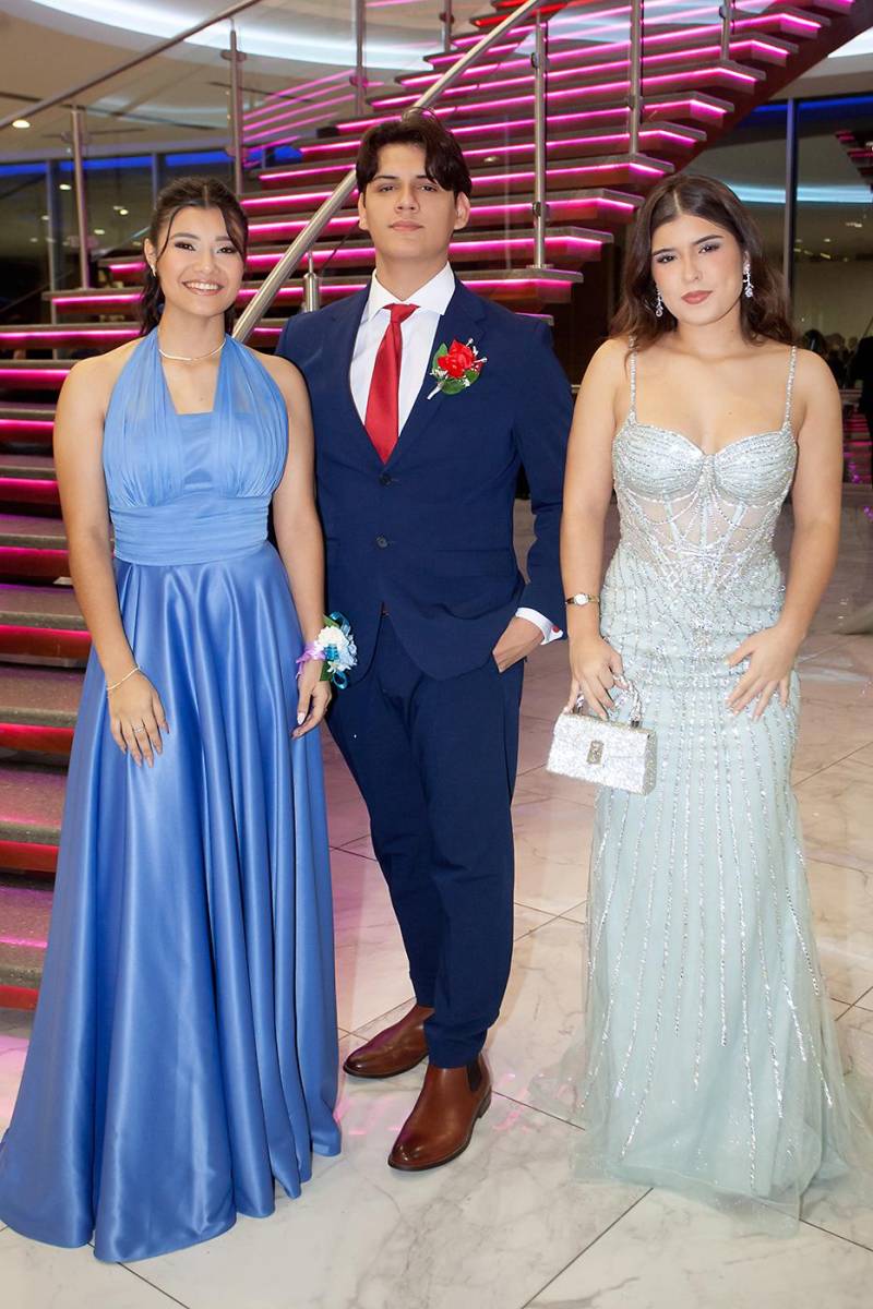 Marvel Pineda, Isaac Medina y Andrea Ramírez.