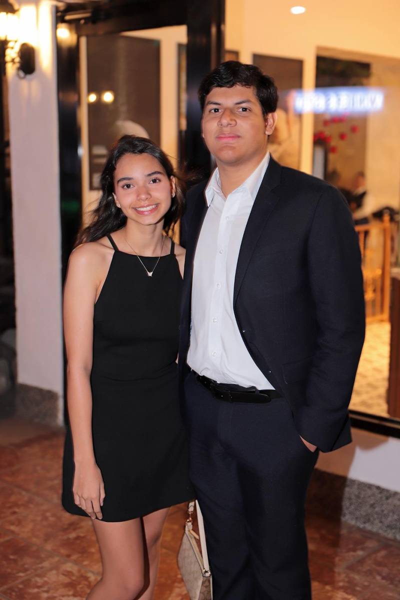 Valeria Mendoza y Harry Franks.