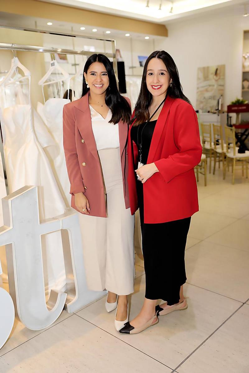 Norma Farías y Marcela del Cid.
