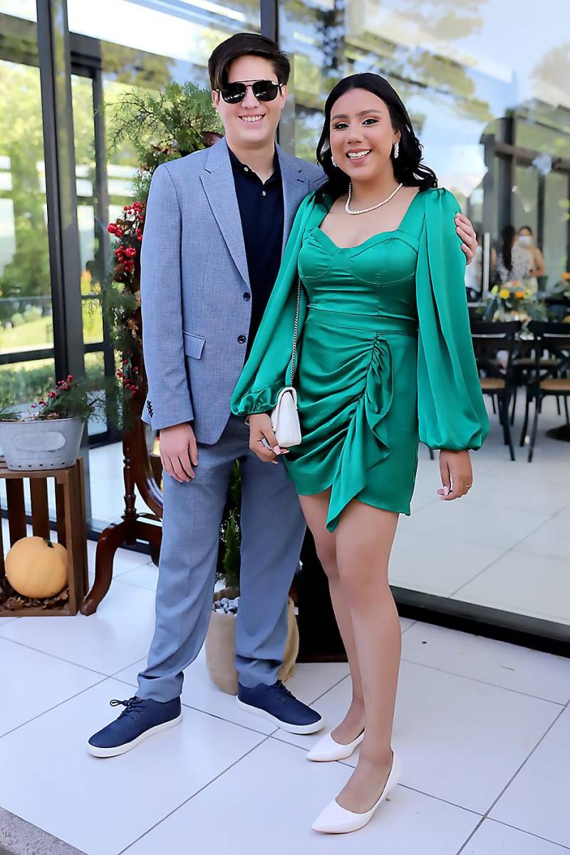 Santiago Paz y Maria Mendoza