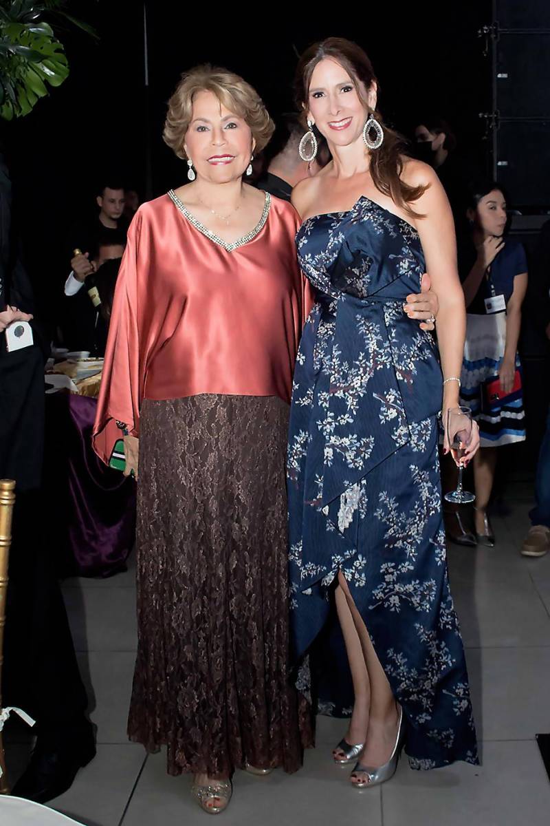 Nena Díaz y Susette Handal.