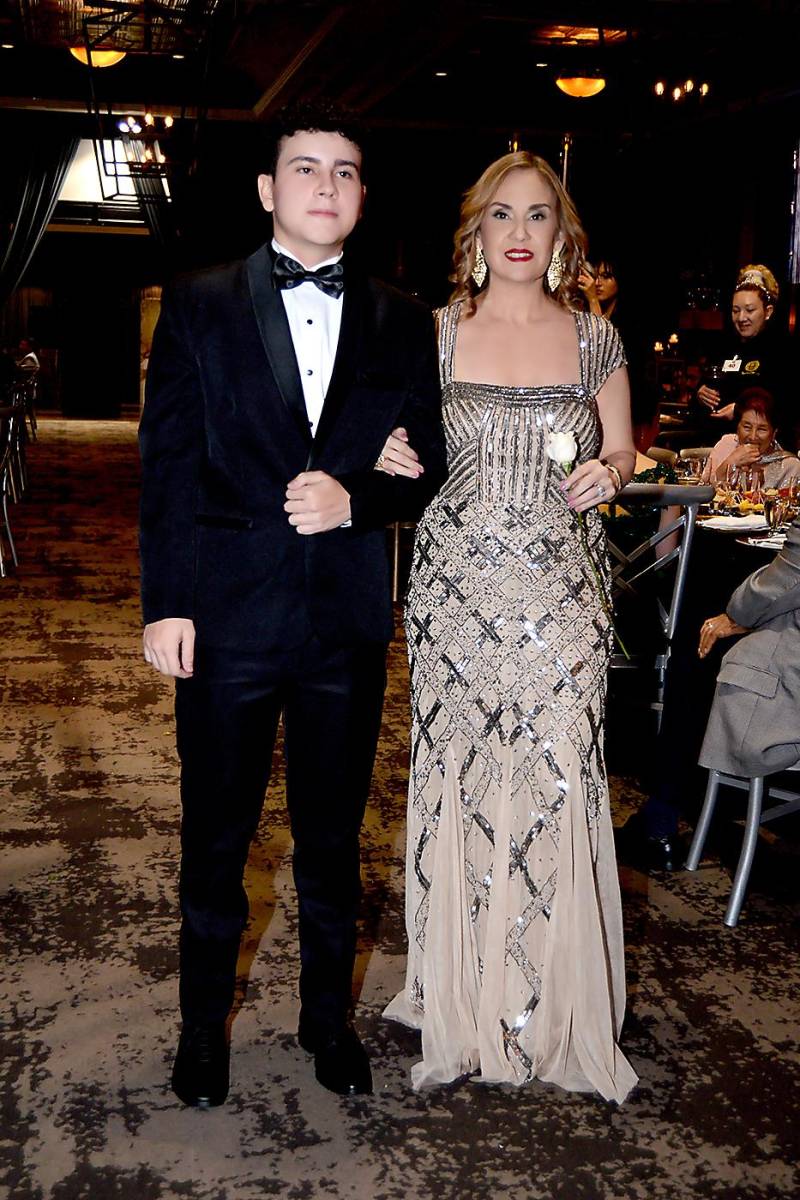 Eduardo Arévalo y Gabriela Enríquez.