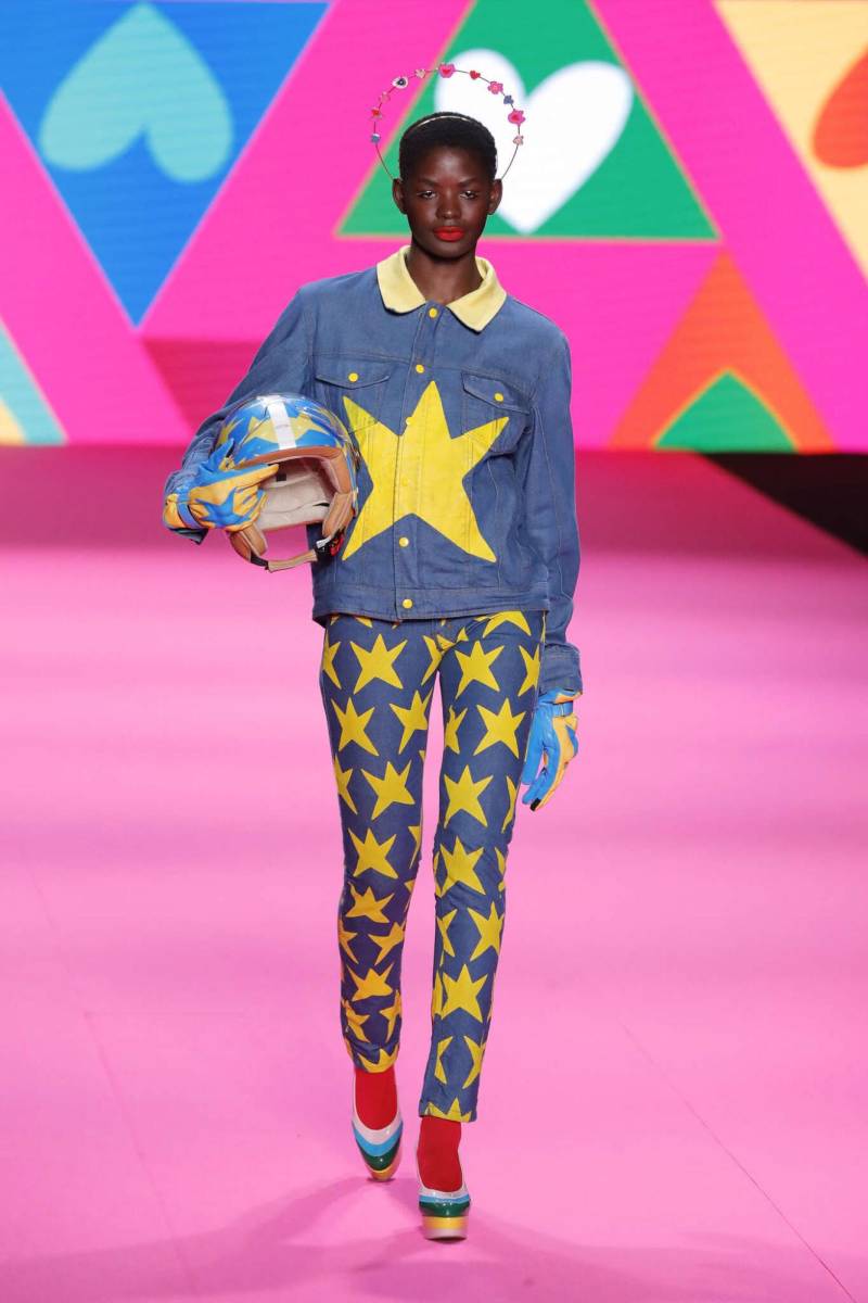 Los lunares protagonista de la colección de Agatha Ruiz de la Prada