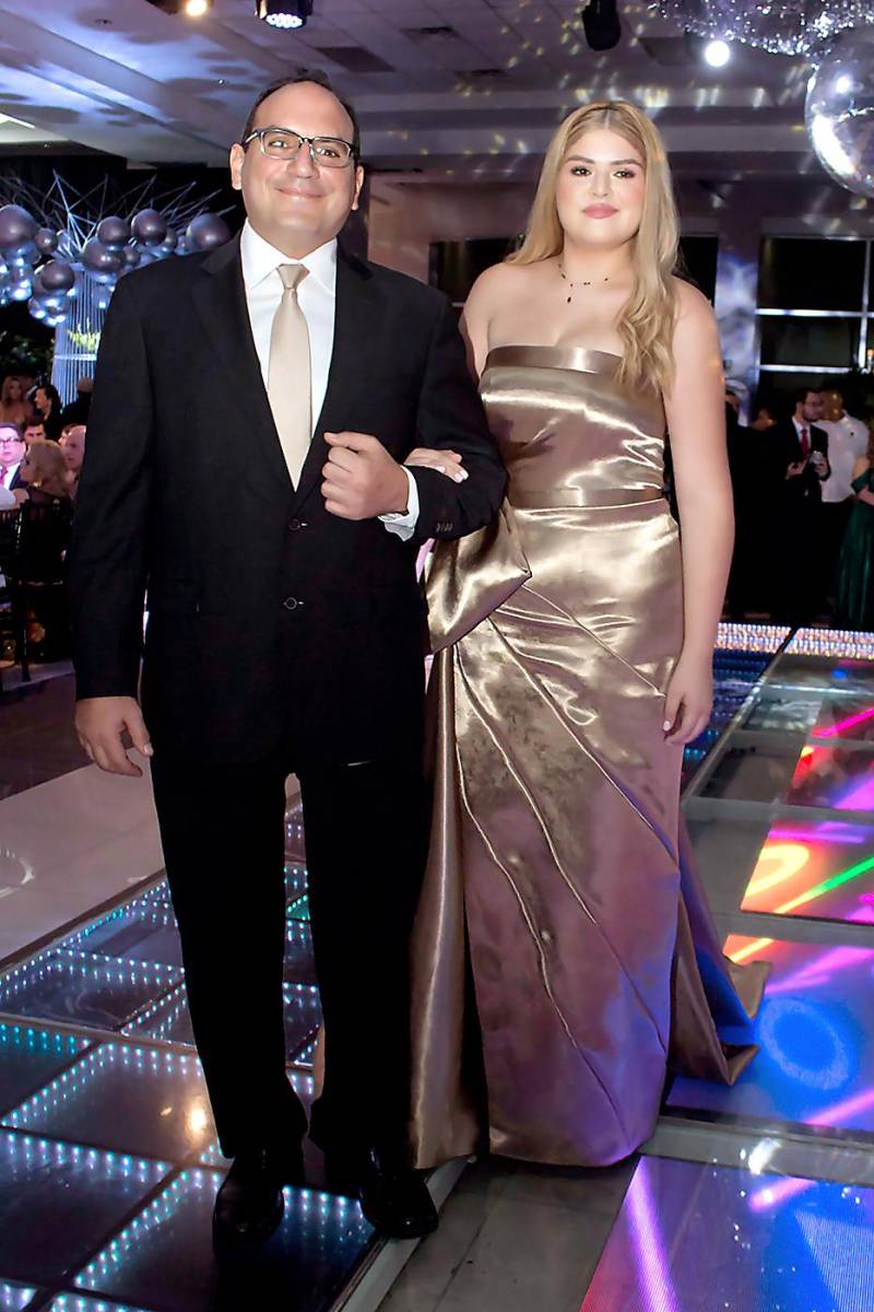 Pedro Larach y su hija Lucía Larach.