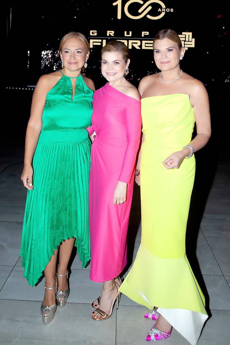 Rosibel, Evelyn y Aline Flores