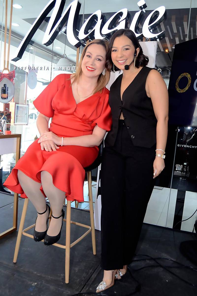 Karen Castro y Diana Hernández.