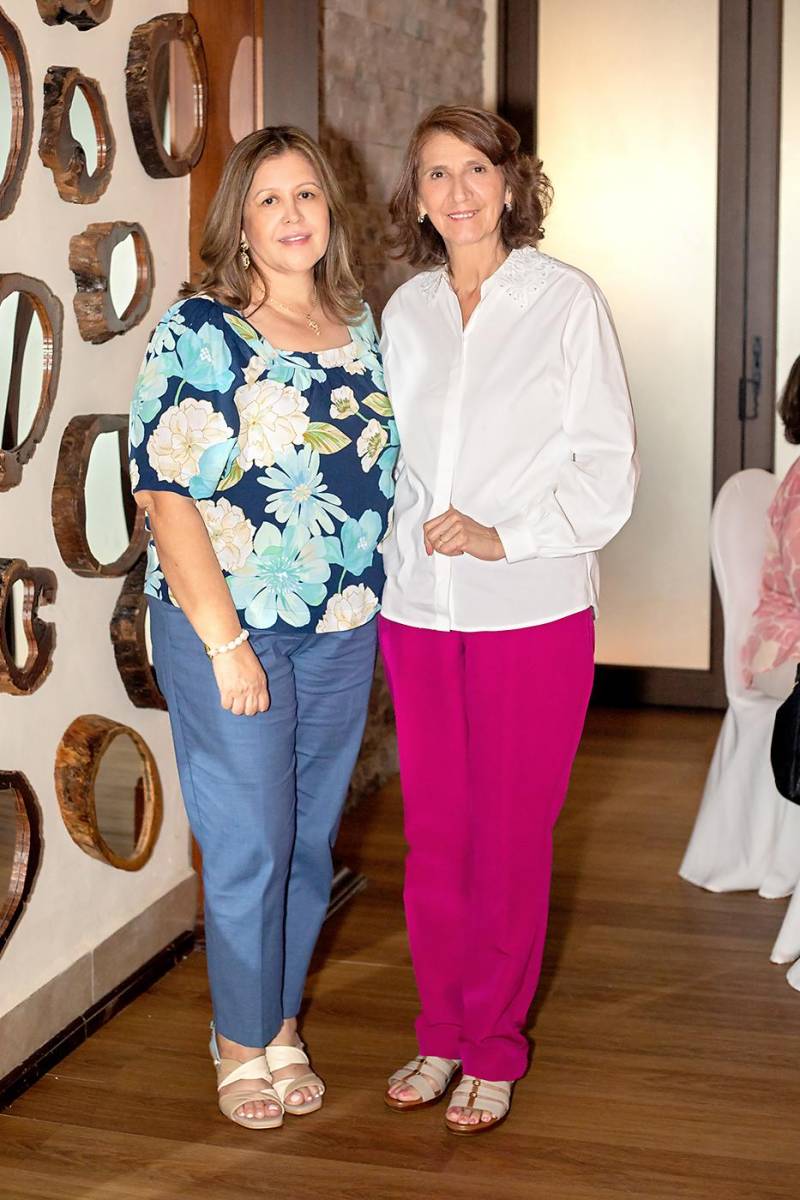 Lesbia Calix y Marta Hawit.