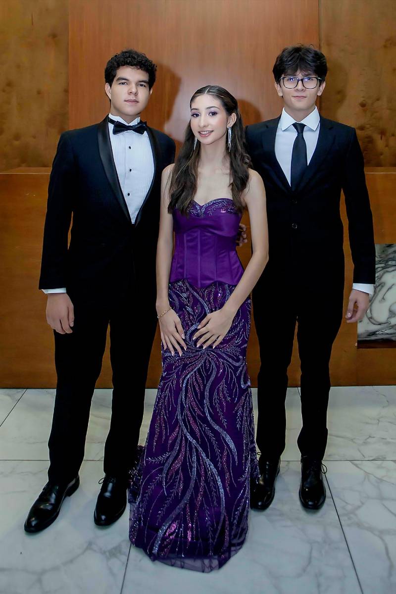 Fabián Tabora, Keisy Martínez y Josè Dubón. 