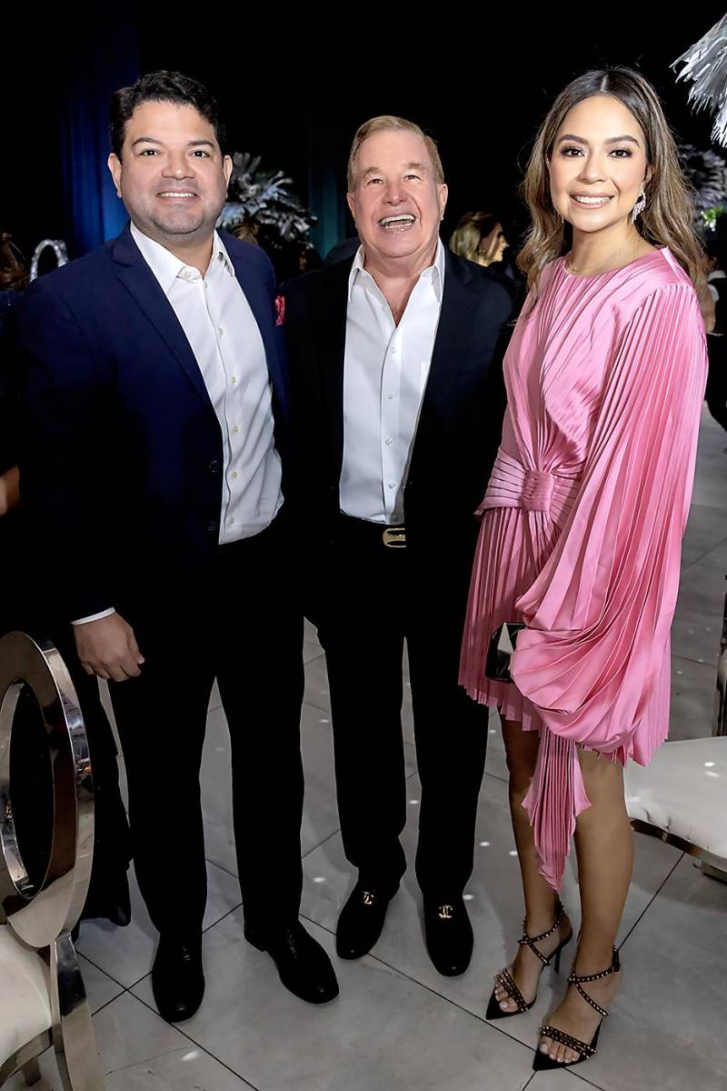  Kamal, Afif Diek y Marina León